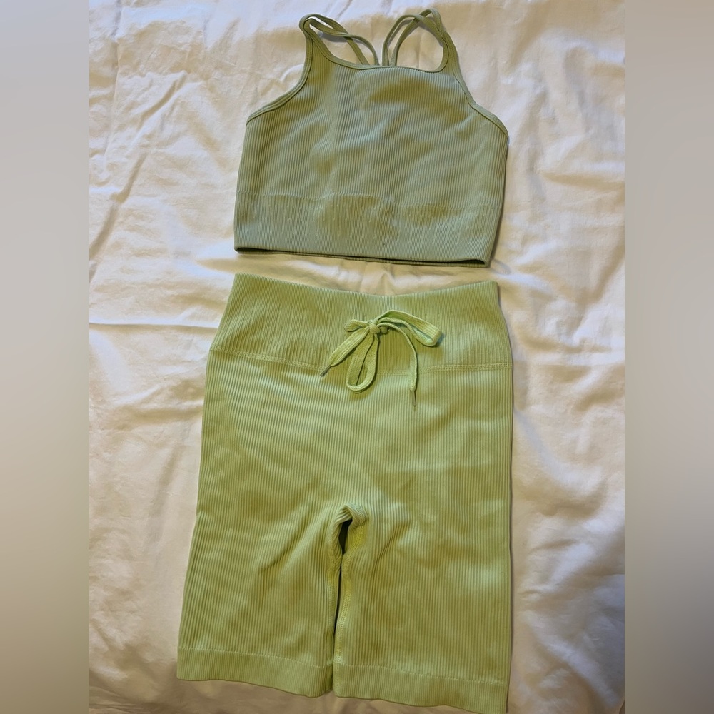 Amazon Workout Set, Size XS, Lime green, Never worn
